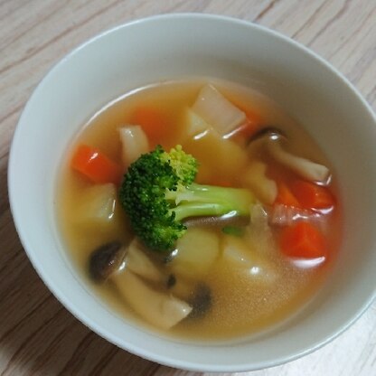 めぐゾーさん
こんにちは。
朝食のスープに♪野菜たっぷりとてもおいしかったです(*´∀｀)
ごちそうさまでした～☆